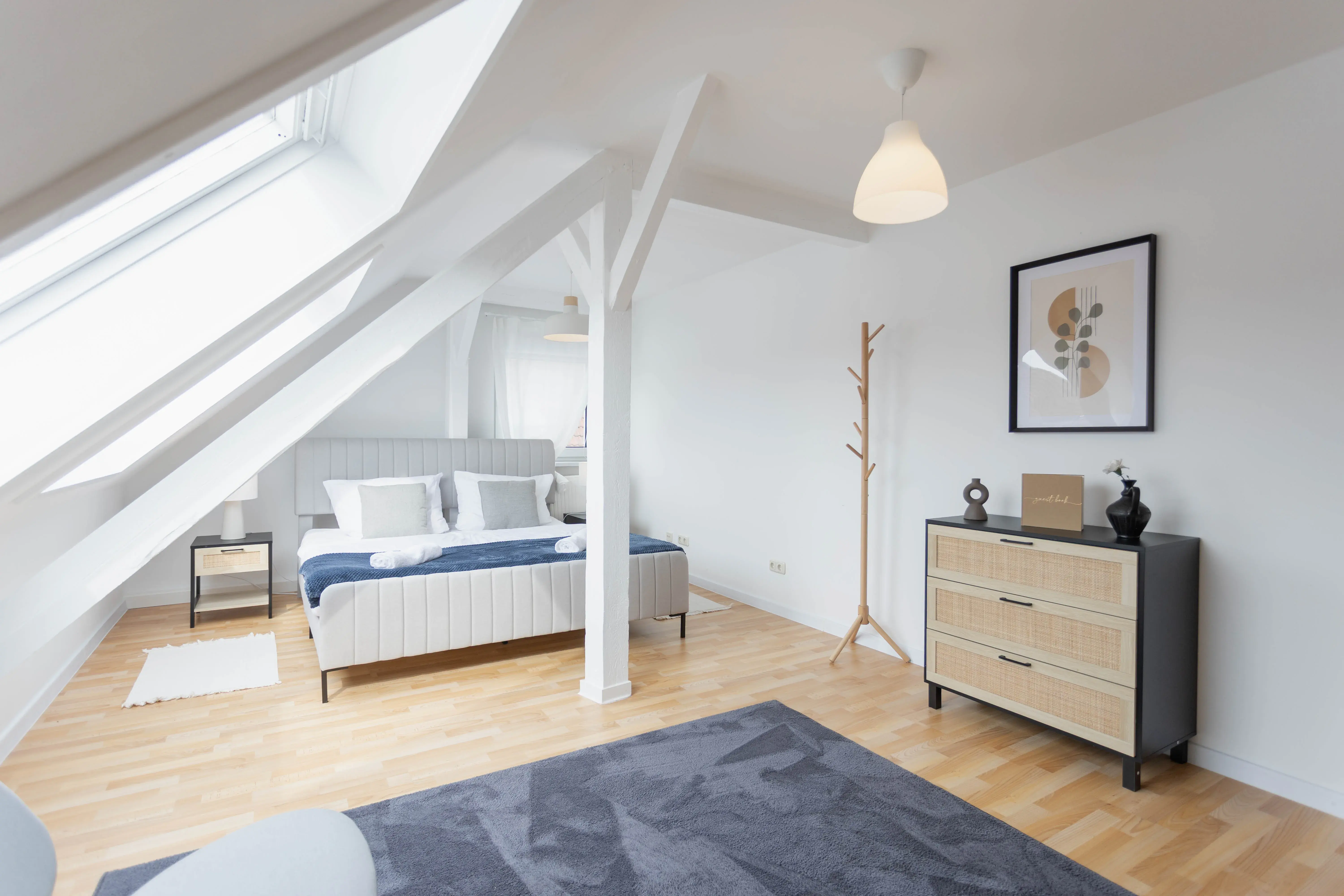 Schlafzimmer 1